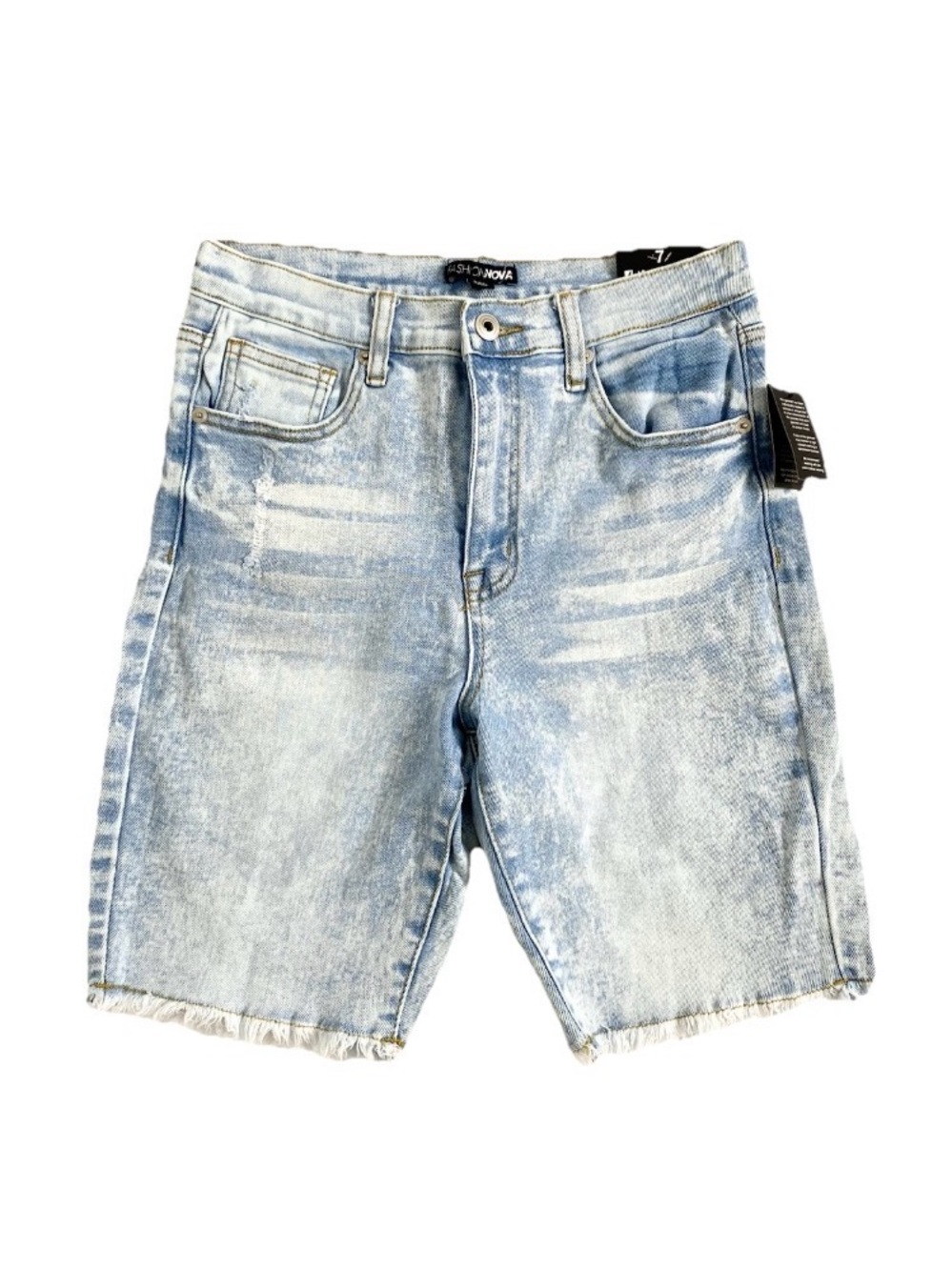 ✨NWT✨Fashion Nova | Light-Wash Cut-Off Chrishell Curvy Bermuda Shorts Sz 7/28